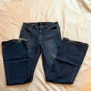 Refuge flair jeans. Size 8